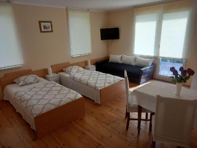 Rooms Noclegi Bytyn Exteriör bild